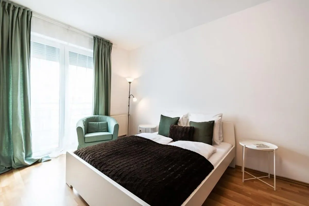 Pleasant & Comfy Apartment In Super Location Budapest